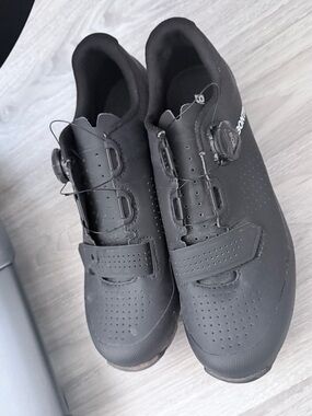 Men’s Black Athletic Cycling Shoe Bontrager Sz 8 US